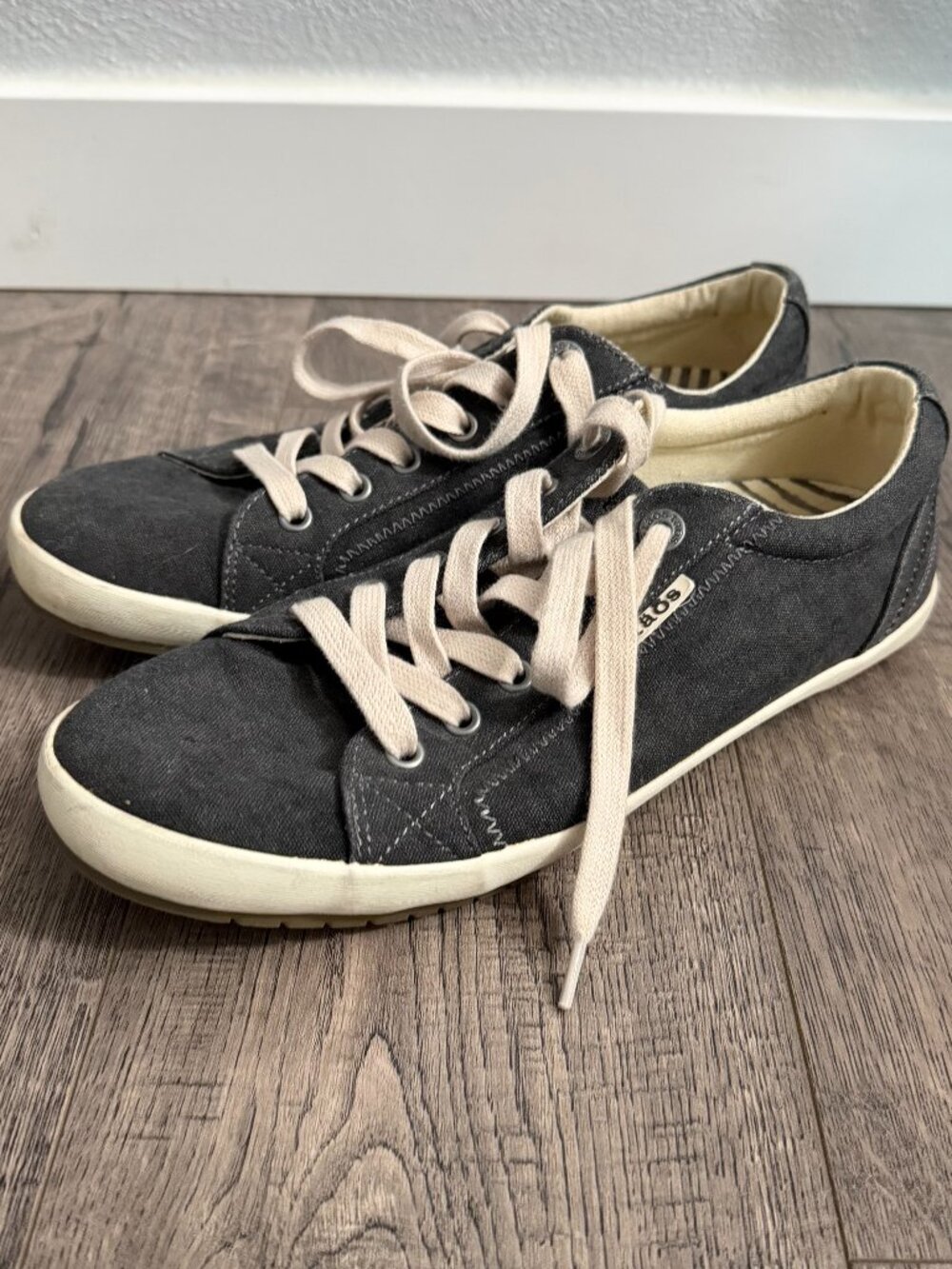 Taos Star Sneakers